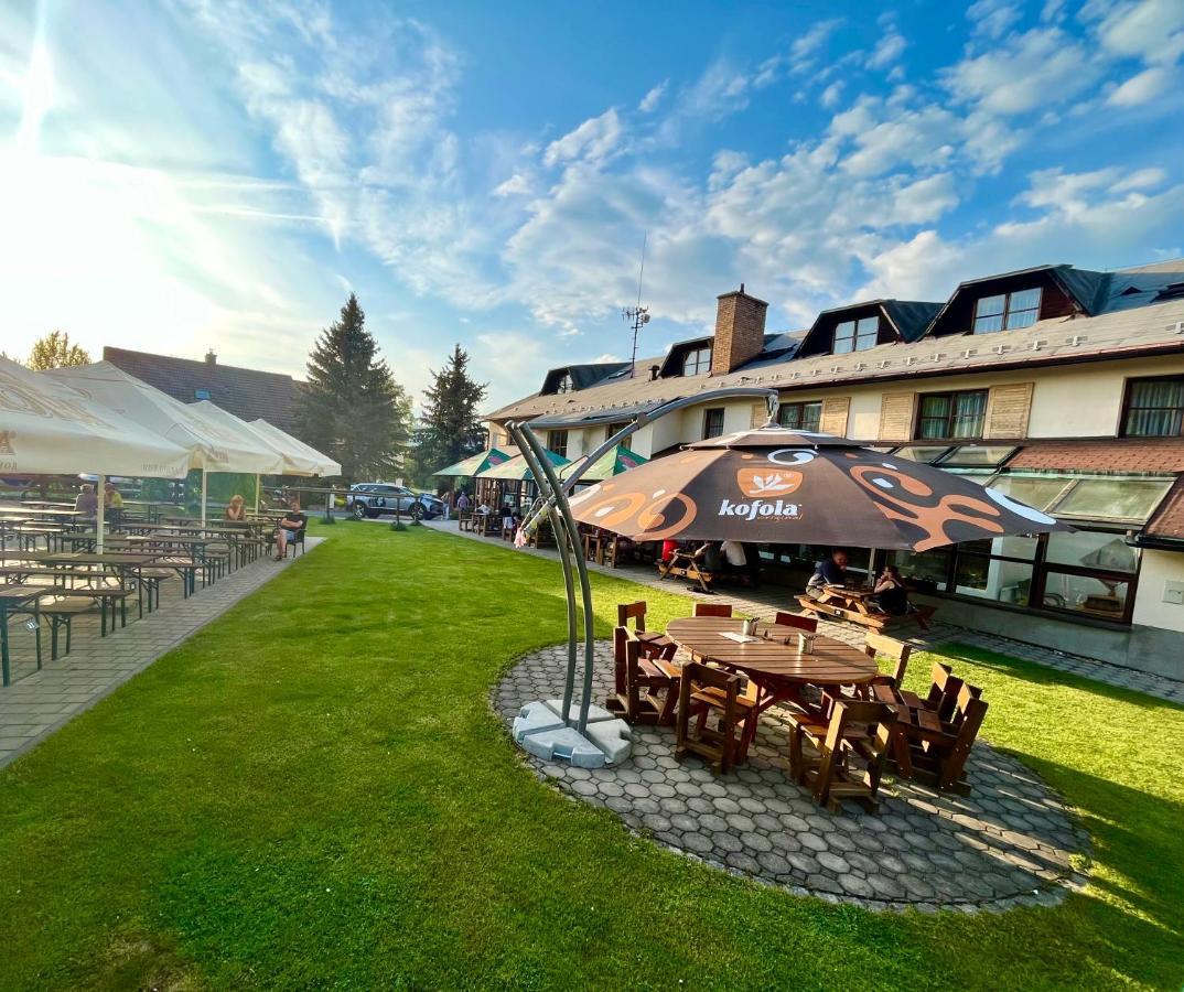 Hotel Stary Mlyn เยเซนิค ภายนอก รูปภาพ