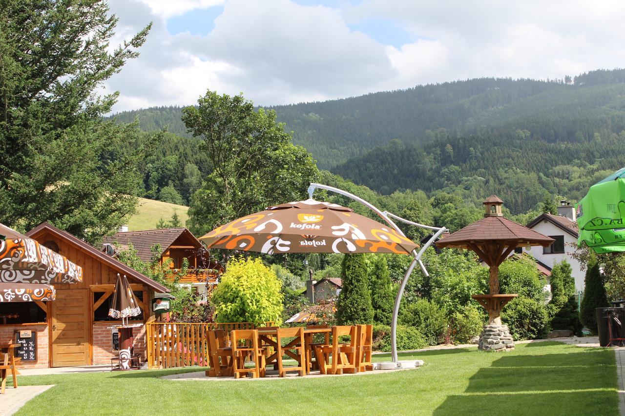 Hotel Stary Mlyn เยเซนิค ภายนอก รูปภาพ